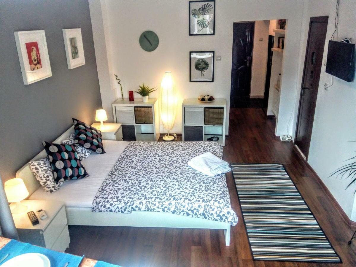 Bright Modern Apartment Bucharest